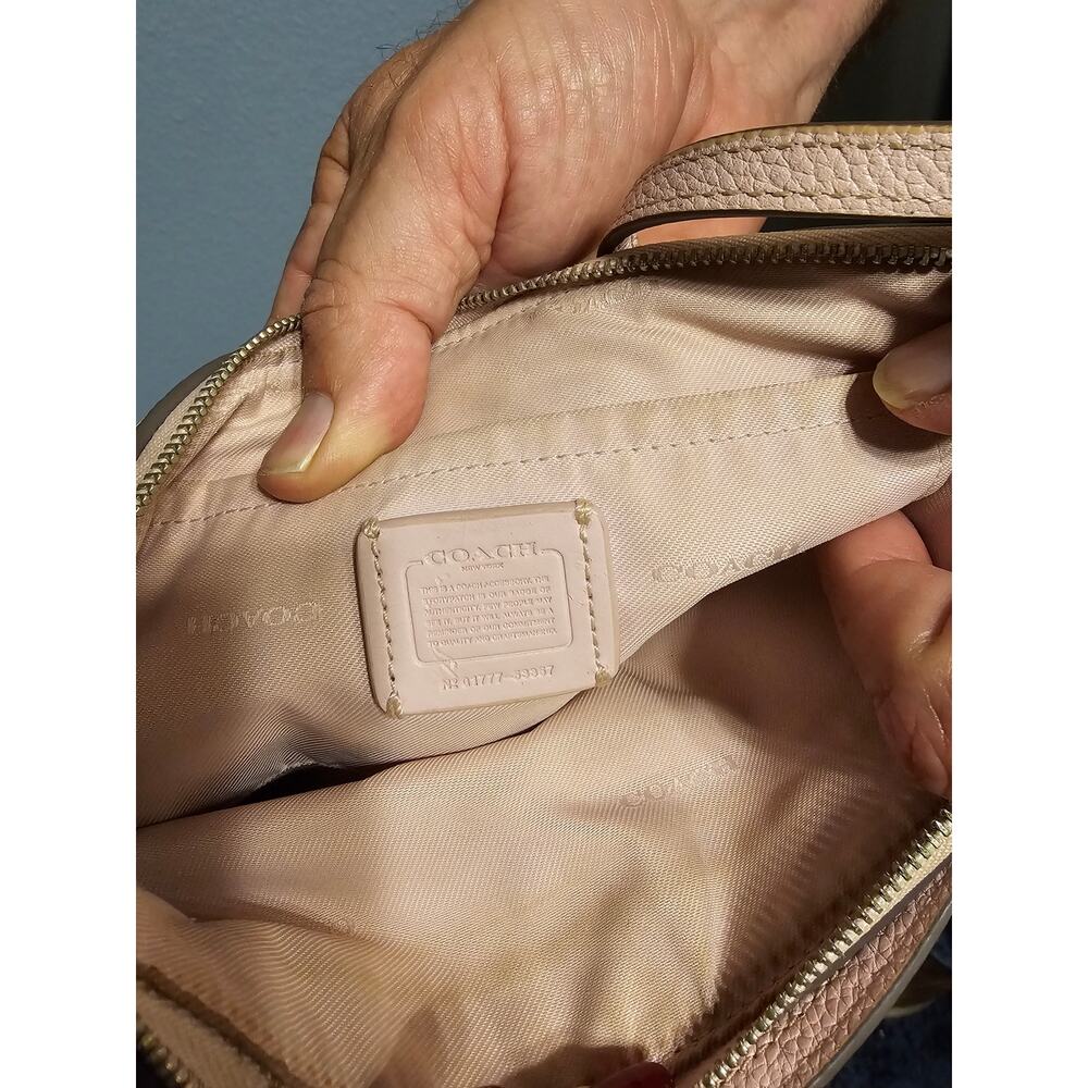Coach pink crossbody pebbled leather - Picture 4 of 6